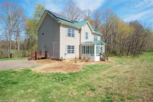 193 Red Hawk Lane, Olin, NC 28660