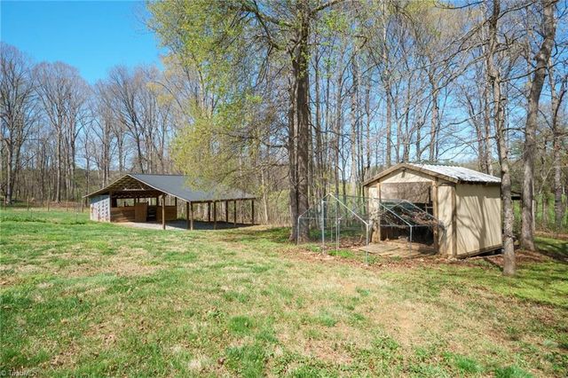 193 Red Hawk Lane, Olin, NC 28660