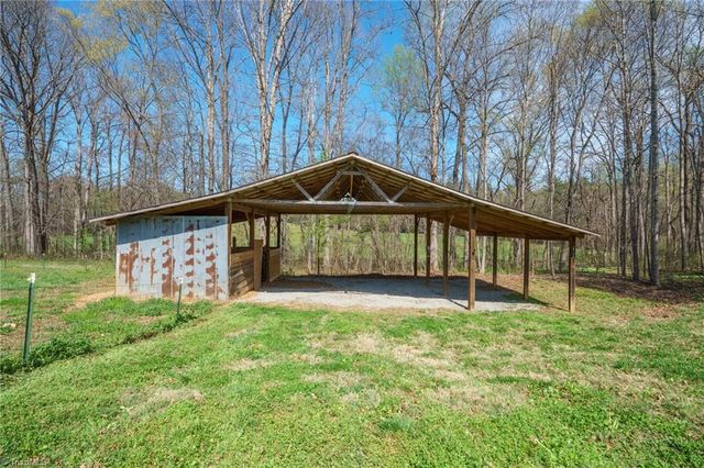 193 Red Hawk Lane, Olin, NC 28660