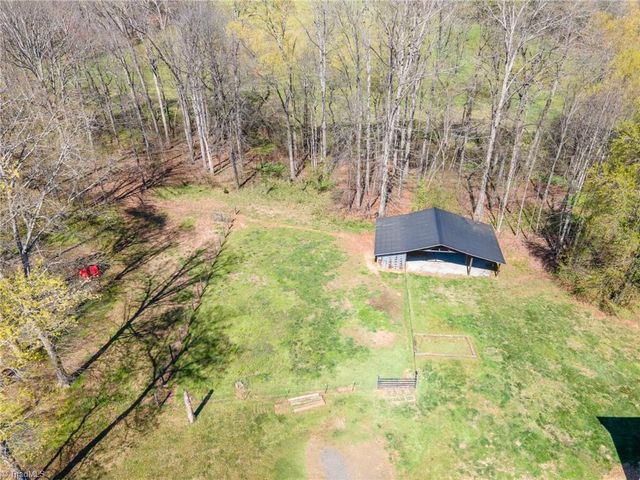 193 Red Hawk Lane, Olin, NC 28660