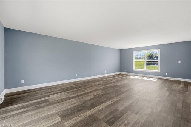 193 Red Hawk Lane, Olin, NC 28660