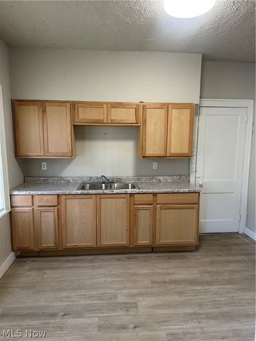 3153 E 102nd Street, Cleveland, OH 44104