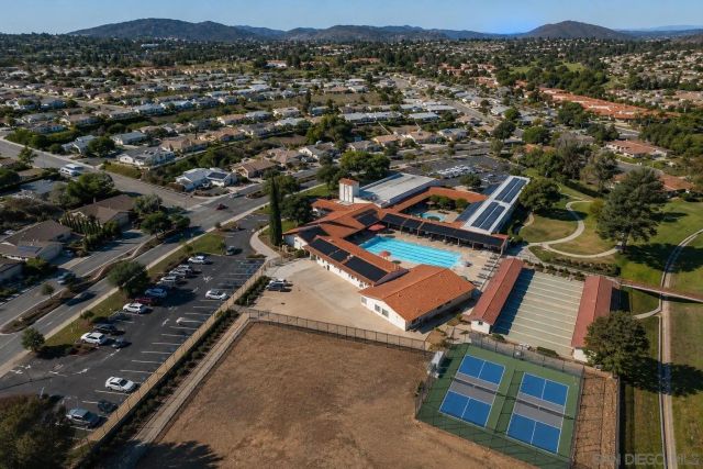 16533 Caminito Vecinos 57, San Diego, CA 92128