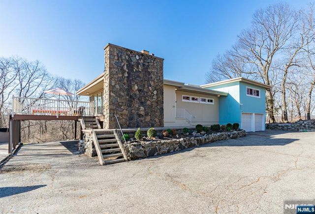 21 Skyview Road, Ringwood, NJ 07456