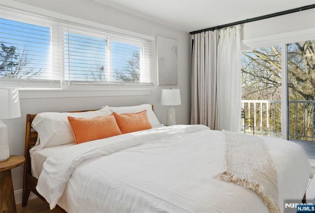 21 Skyview Road, Ringwood, NJ 07456