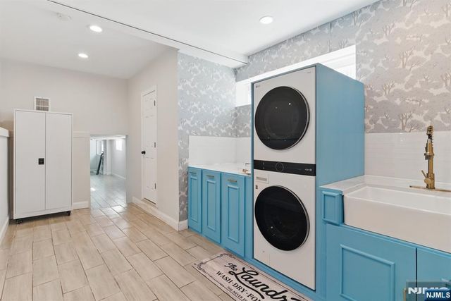 21 Skyview Road, Ringwood, NJ 07456