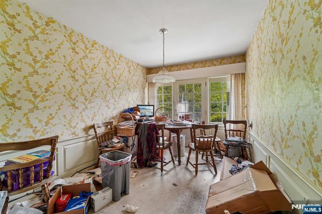 6 Saw Mill Road, North Haledon, NJ 07508
