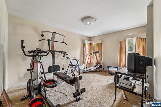6 Saw Mill Road, North Haledon, NJ 07508