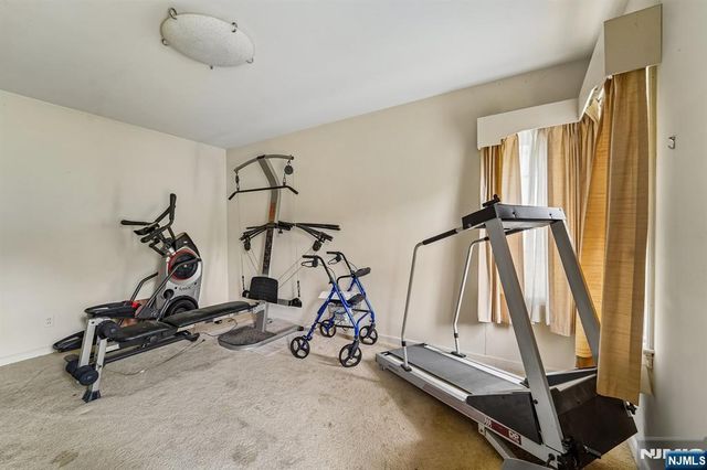 6 Saw Mill Road, North Haledon, NJ 07508