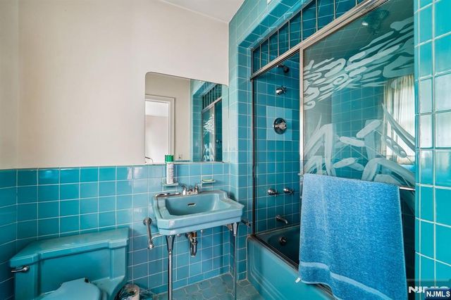 6 Saw Mill Road, North Haledon, NJ 07508