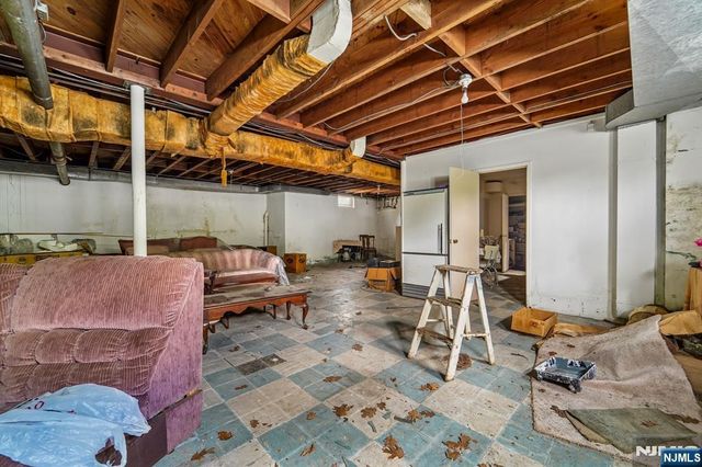 6 Saw Mill Road, North Haledon, NJ 07508