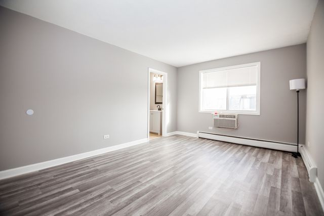 1111 Bloomingdale Road 2B, Glendale Heights, IL 60139