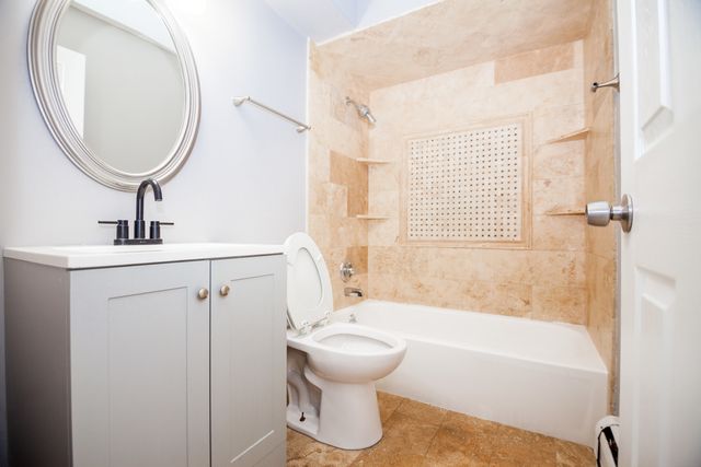 1111 Bloomingdale Road 2B, Glendale Heights, IL 60139