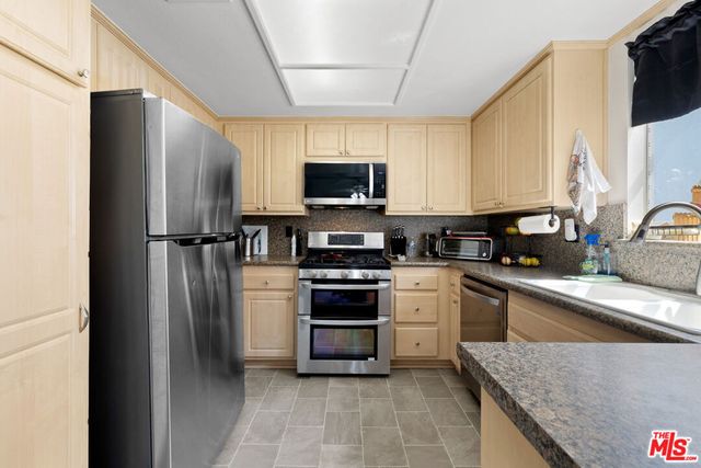 26838 Claudette Street 227, Canyon Country, CA 91351