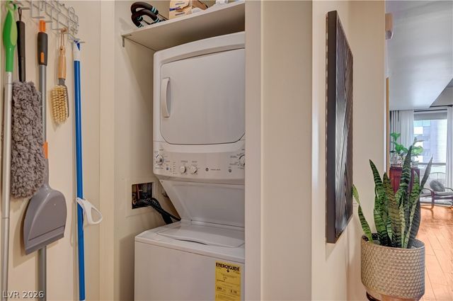 353 East Bonneville Avenue 569, Las Vegas, NV 89101