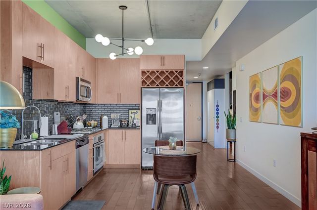 353 East Bonneville Avenue 569, Las Vegas, NV 89101