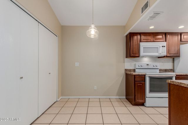 5136 E EVERGREEN Street 1031, Mesa, AZ 85205