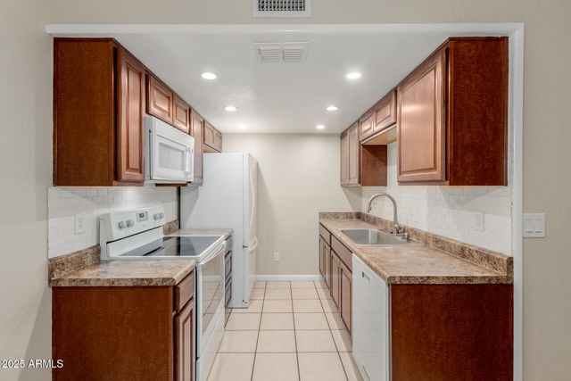 5136 E EVERGREEN Street 1031, Mesa, AZ 85205