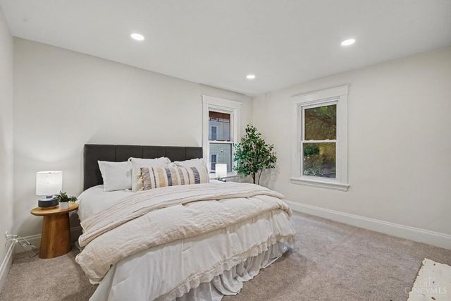 3787 Hyde Park Avenue, Cincinnati, OH 45209