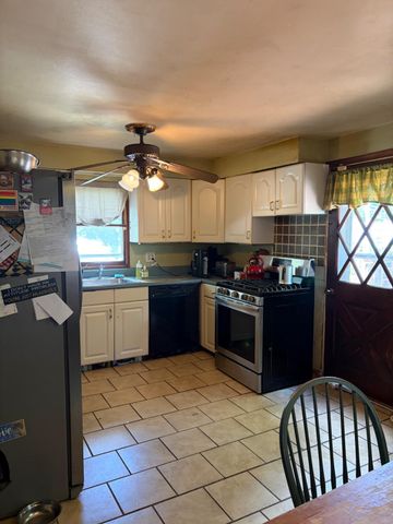 2149 MAPLEWOOD AVE, Abington, PA 19001
