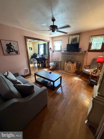 2149 MAPLEWOOD AVE, Abington, PA 19001