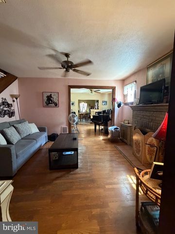 2149 MAPLEWOOD AVE, Abington, PA 19001
