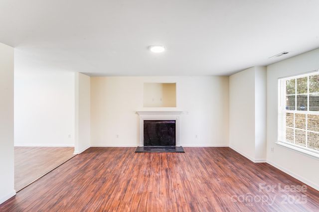 814 Mount Holly Huntersville Road, Charlotte, NC 28214