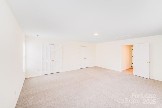 814 Mount Holly Huntersville Road, Charlotte, NC 28214