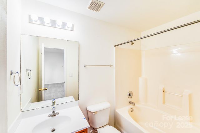 814 Mount Holly Huntersville Road, Charlotte, NC 28214