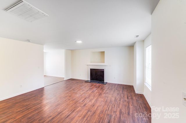 814 Mount Holly Huntersville Road, Charlotte, NC 28214