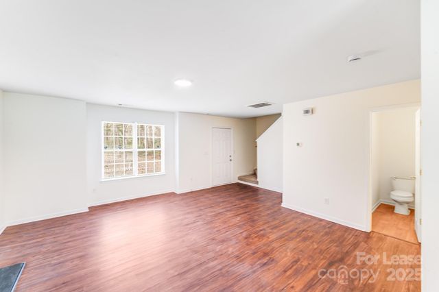 814 Mount Holly Huntersville Road, Charlotte, NC 28214