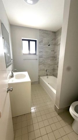 110 SW 108th Ave H1, Sweetwater, FL 33174