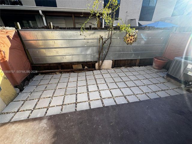 110 SW 108th Ave H1, Sweetwater, FL 33174