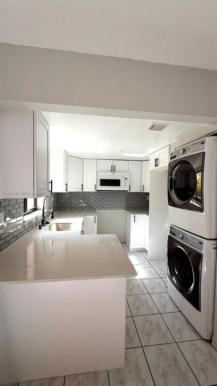 110 SW 108th Ave H1, Sweetwater, FL 33174