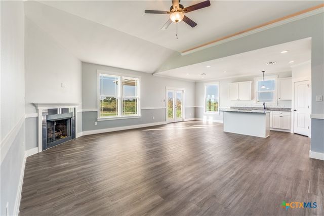 179 Lost Maples Way, Marion, TX 78124