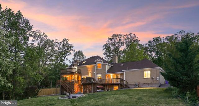 18505 CABIN RD, Triangle, VA 22172