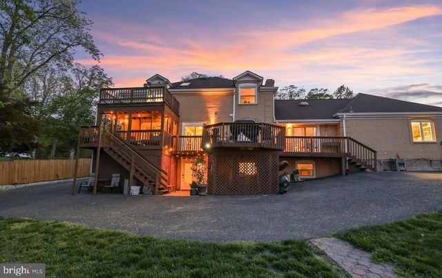 18505 CABIN RD, Triangle, VA 22172