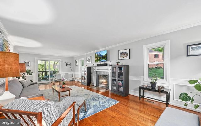 18505 CABIN RD, Triangle, VA 22172