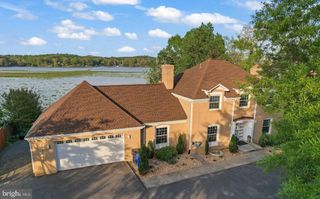 18505 CABIN RD, Triangle, VA 22172