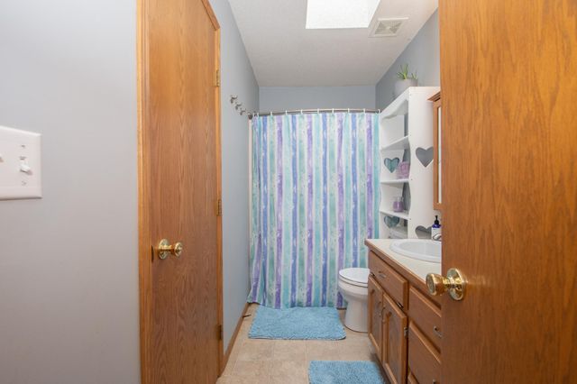 2606 33rd Avenue S, Fargo, ND 58104