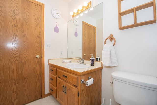 2606 33rd Avenue S, Fargo, ND 58104