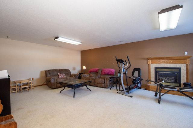 2606 33rd Avenue S, Fargo, ND 58104