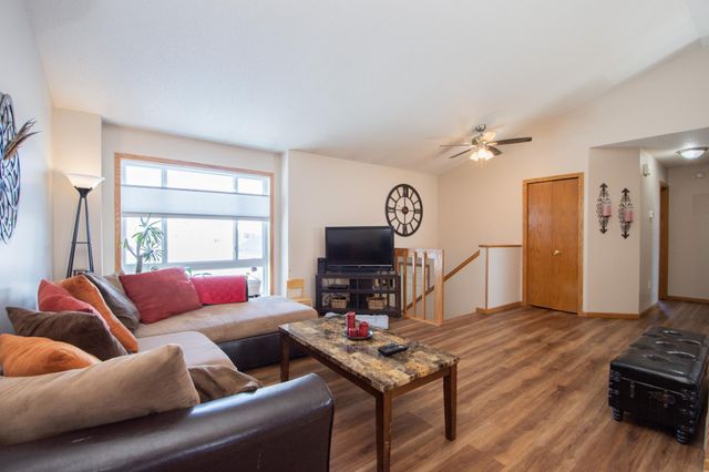 2606 33rd Avenue S, Fargo, ND 58104