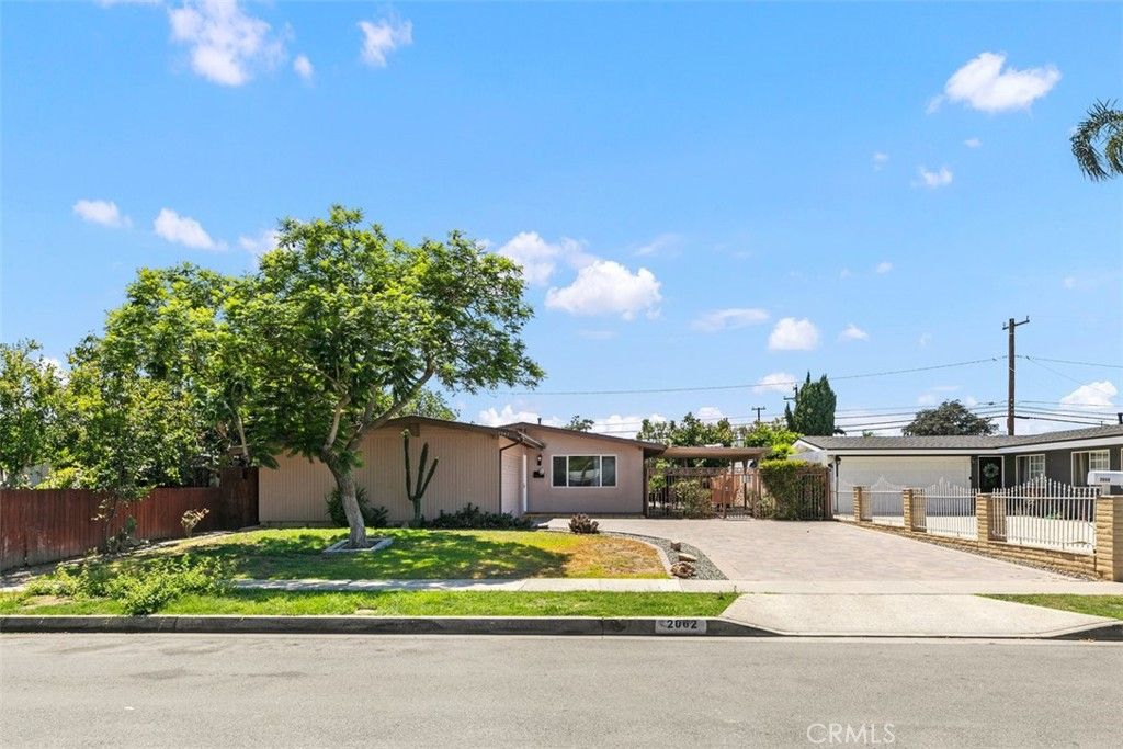 2062 S Rene, Santa Ana, CA 92704