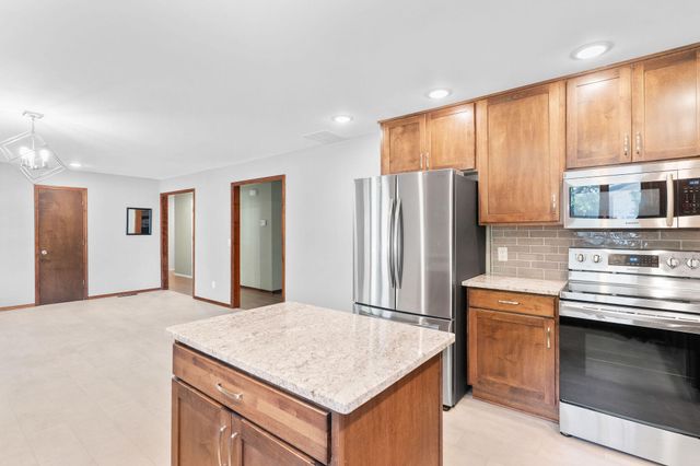 1360 E Lafayette Street, Springfield, MO 65804