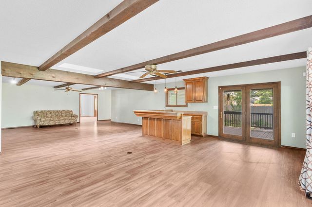 1360 E Lafayette Street, Springfield, MO 65804