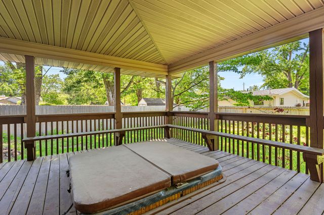 1360 E Lafayette Street, Springfield, MO 65804