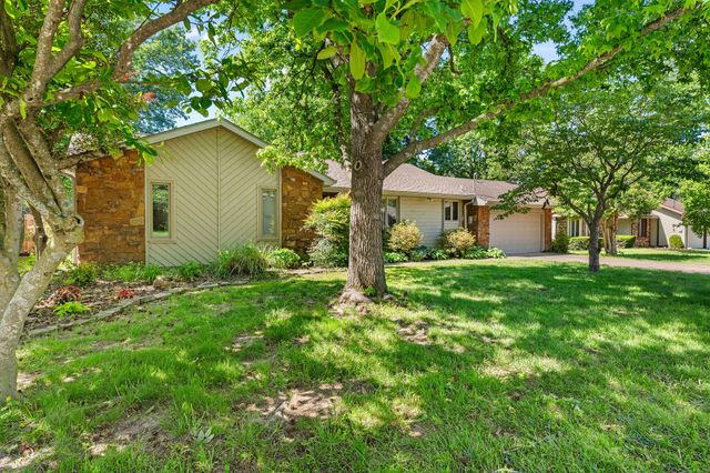 1360 E Lafayette Street, Springfield, MO 65804