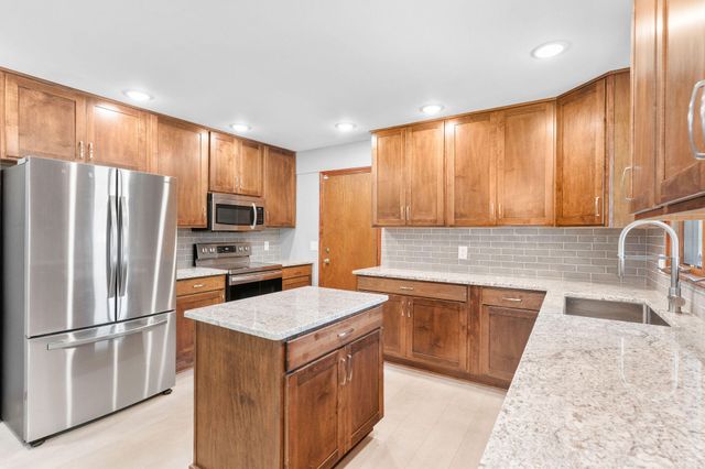 1360 E Lafayette Street, Springfield, MO 65804