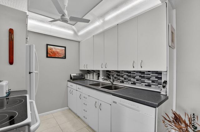 3012 Oakridge A, Deerfield Beach, FL 33442